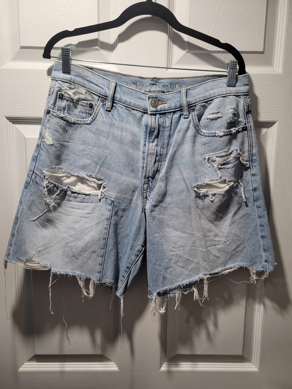 American Eagle Outfitters Light Blue Distressed Denim Shorts Size 10